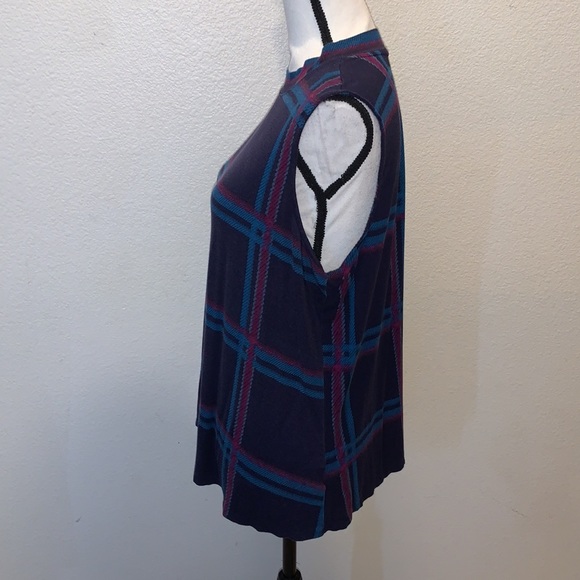 Apt 9 blue plaid stretchy sleeveless top - Picture 3 of 6